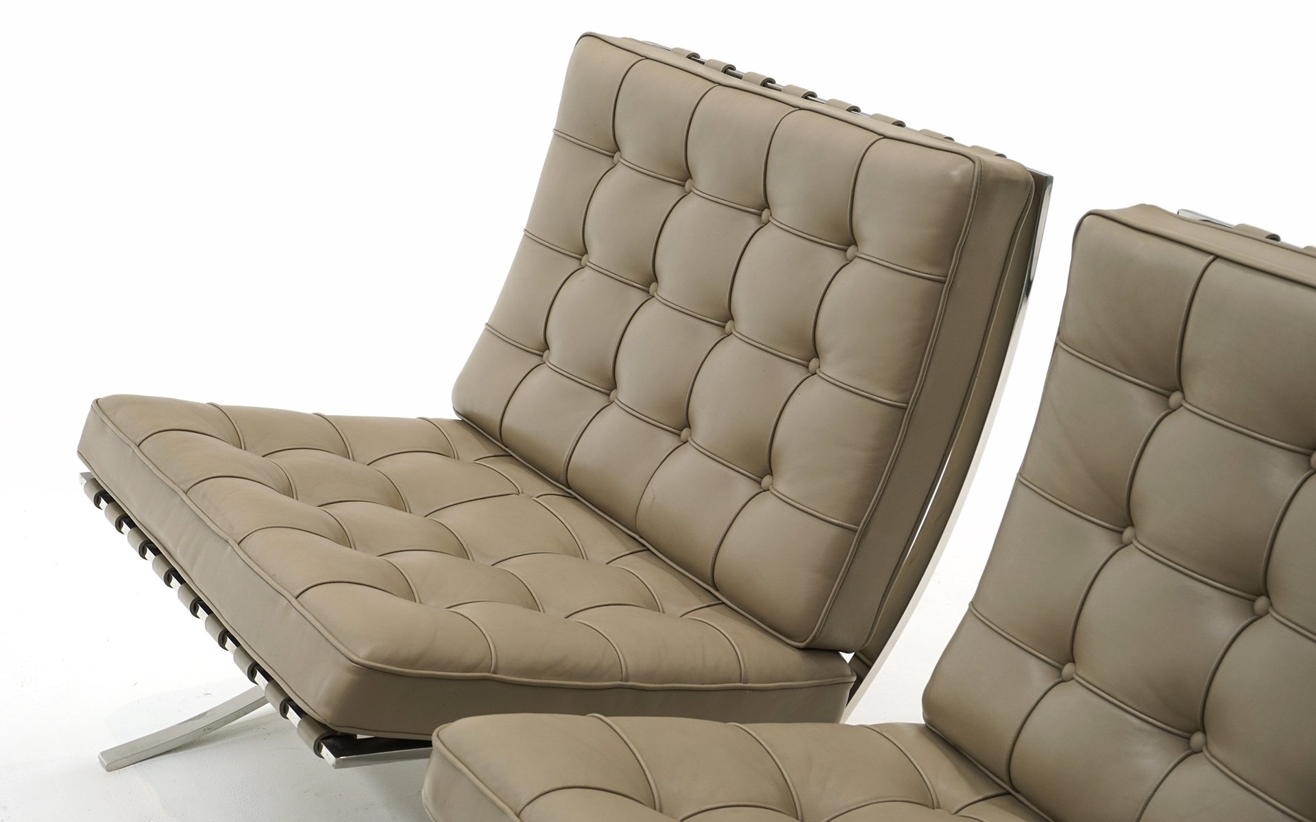 Knoll Barcelona Chairs by Ludwig Mies van der Rohe, Leather Knoll Barcelona Chairs by Ludwig Mies van der Rohe, Leather